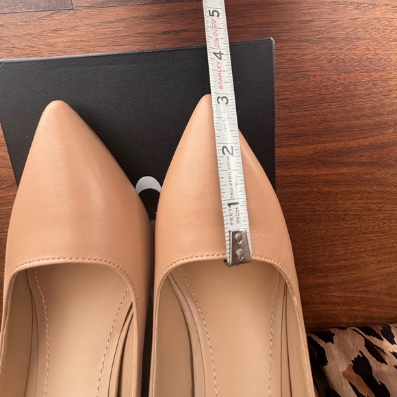 Wiley leather Coach pumps size 8 nude tan camel - Picture 11 of 14